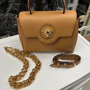 Brand new VERSACE MEDUSA HANDBAG. 💯 authentic